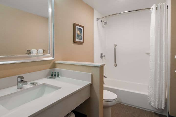 Room 16 of 27