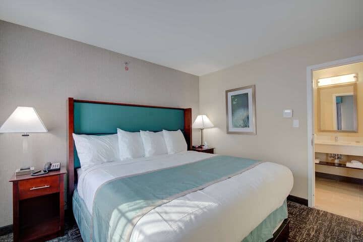 Room 11 of 27